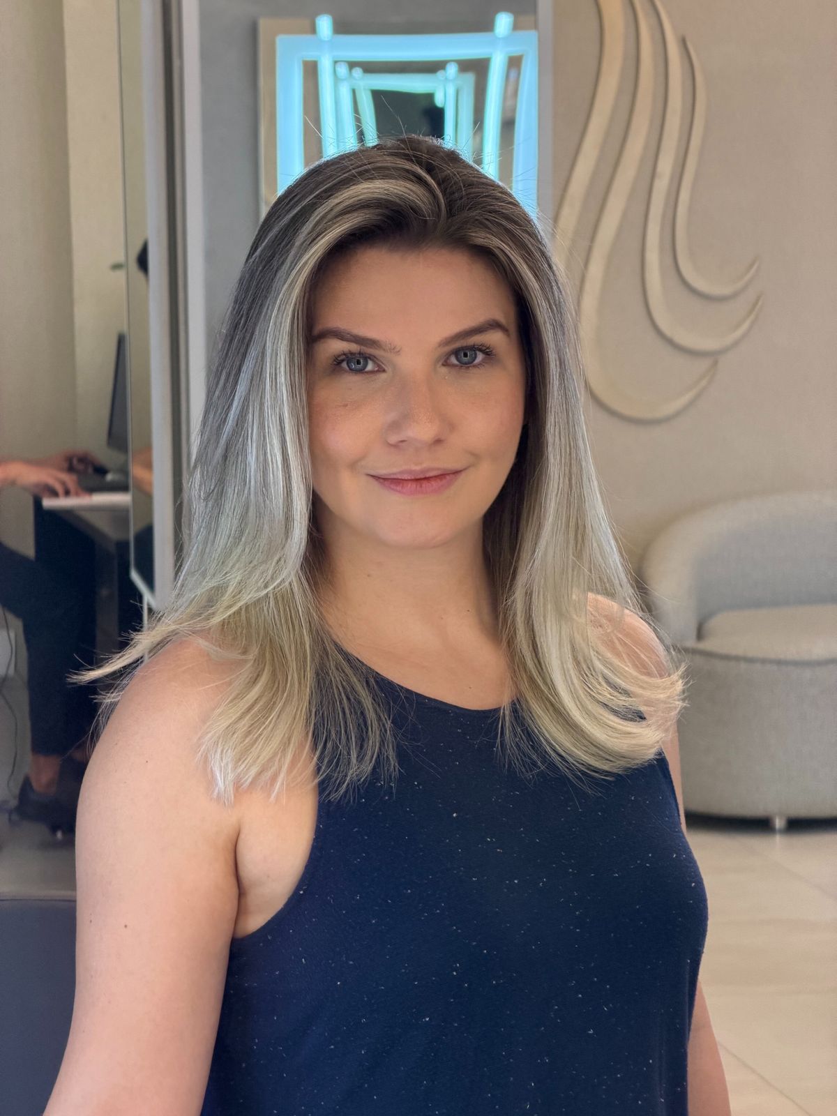 Iluminação capilar em cabelo liso no Jesus Salon, Brasília